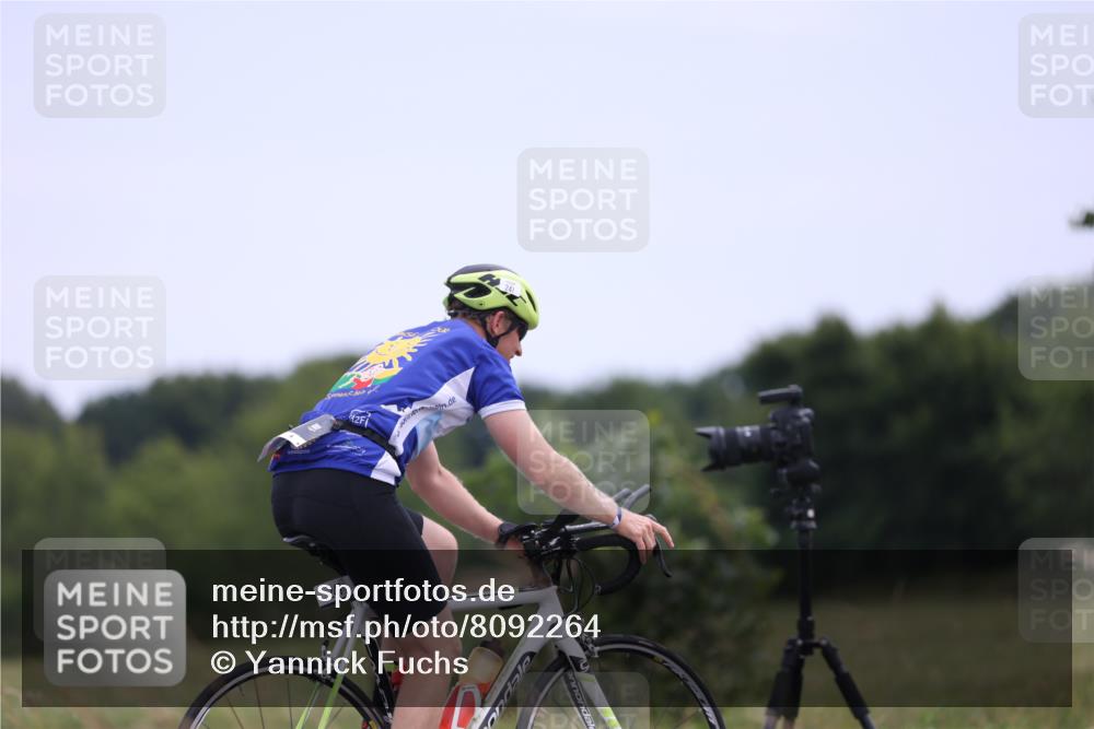 22.06.2025 - Viking Triathlon Yannick Fuchs http://msf.ph/oto/8092264 22.06.2025 13:32:33 Radfahren 241, 244 meine-sportfotos.de