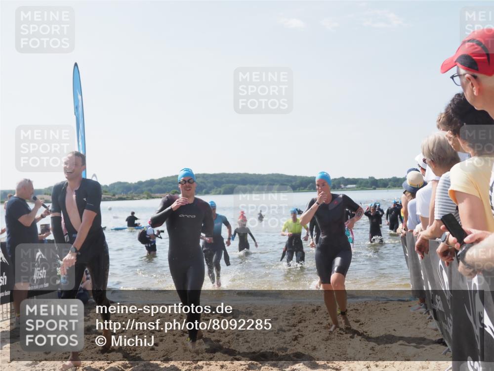 22.06.2025 - Viking Triathlon MichiJ http://msf.ph/oto/8092285 22.06.2025 10:39:10 Schwimmen 79, 148, 181, 182, 185, 238, 276, 295, 351, 386, 408, 416, 451, 536, 654 meine-sportfotos.de