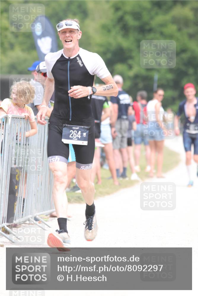 22.06.2025 - Viking Triathlon H.Heesch http://msf.ph/oto/8092297 22.06.2025 15:14:28 Laufen 264 meine-sportfotos.de
