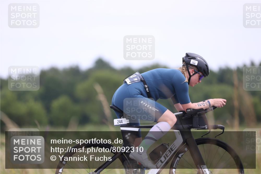 22.06.2025 - Viking Triathlon Yannick Fuchs http://msf.ph/oto/8092310 22.06.2025 13:32:41 Radfahren 244 meine-sportfotos.de
