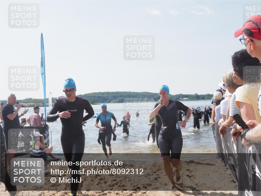 22.06.2025 - Viking Triathlon MichiJ http://msf.ph/oto/8092312 22.06.2025 10:39:10 Schwimmen 79, 148, 181, 182, 185, 238, 276, 295, 351, 386, 408, 416, 451, 536, 654 meine-sportfotos.de