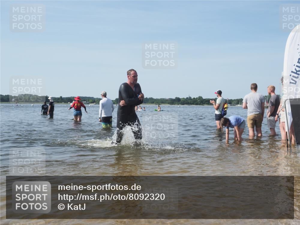 22.06.2025 - Viking Triathlon KatJ http://msf.ph/oto/8092320 22.06.2025 10:28:15 Schwimmen 367 meine-sportfotos.de