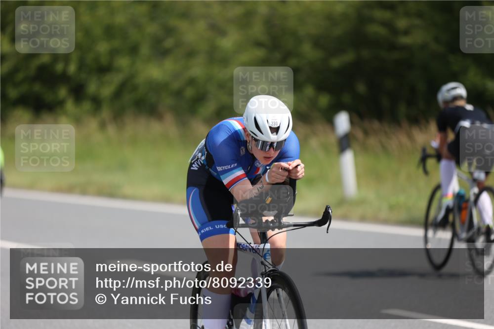 22.06.2025 - Viking Triathlon Yannick Fuchs http://msf.ph/oto/8092339 22.06.2025 11:14:41 Radfahren 60, 230, 261 meine-sportfotos.de