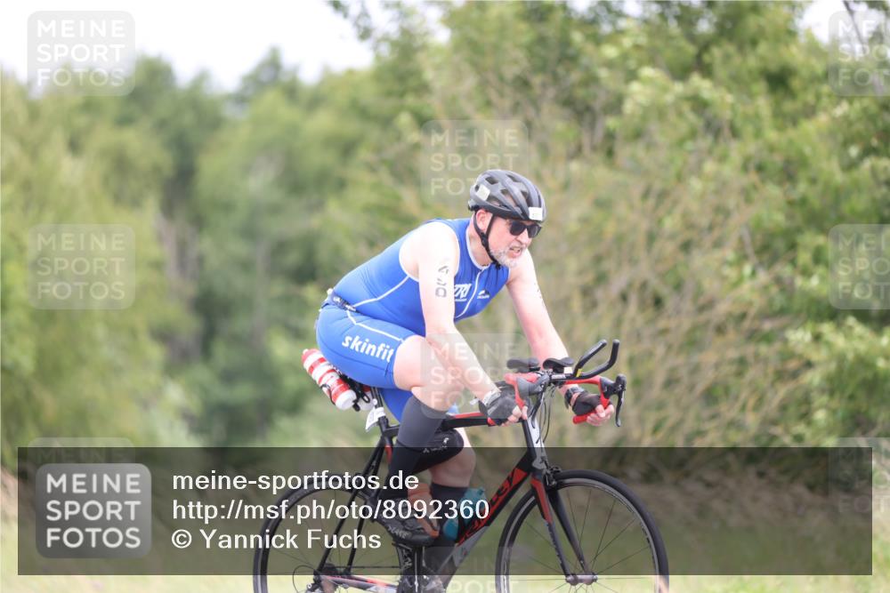 22.06.2025 - Viking Triathlon Yannick Fuchs http://msf.ph/oto/8092360 22.06.2025 13:32:59 Radfahren 490 meine-sportfotos.de