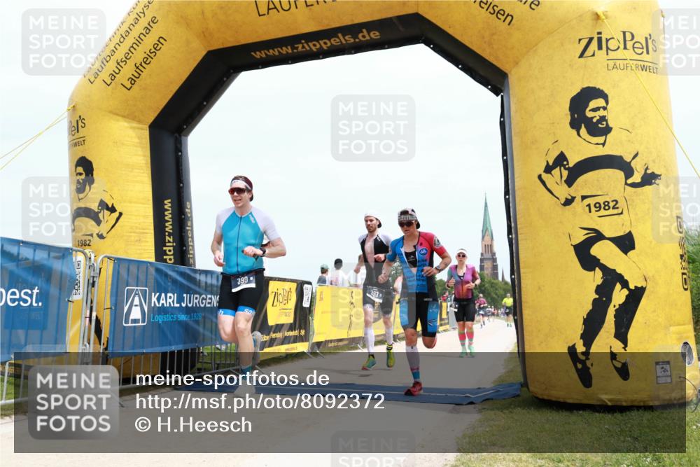 22.06.2025 - Viking Triathlon H.Heesch http://msf.ph/oto/8092372 22.06.2025 13:49:55 Laufen 9, 215, 390, 393 meine-sportfotos.de