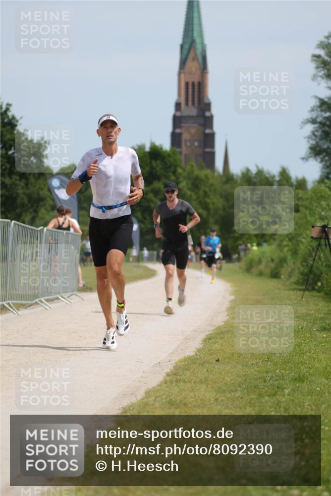 22.06.2025 - Viking Triathlon H.Heesch http://msf.ph/oto/8092390 22.06.2025 13:01:55 Laufen 271, 288, 555 meine-sportfotos.de