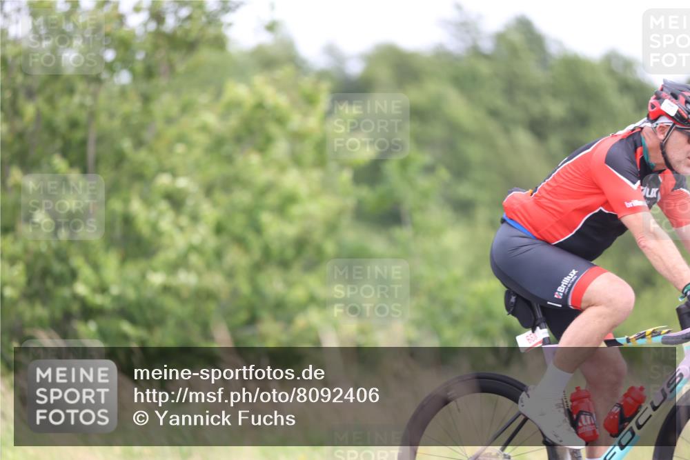 22.06.2025 - Viking Triathlon Yannick Fuchs http://msf.ph/oto/8092406 22.06.2025 13:33:44 Radfahren 130, 650 meine-sportfotos.de