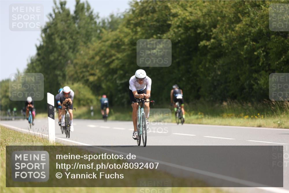 22.06.2025 - Viking Triathlon Yannick Fuchs http://msf.ph/oto/8092407 22.06.2025 11:15:03 Radfahren 12, 74, 102, 132, 285, 555, 616 meine-sportfotos.de