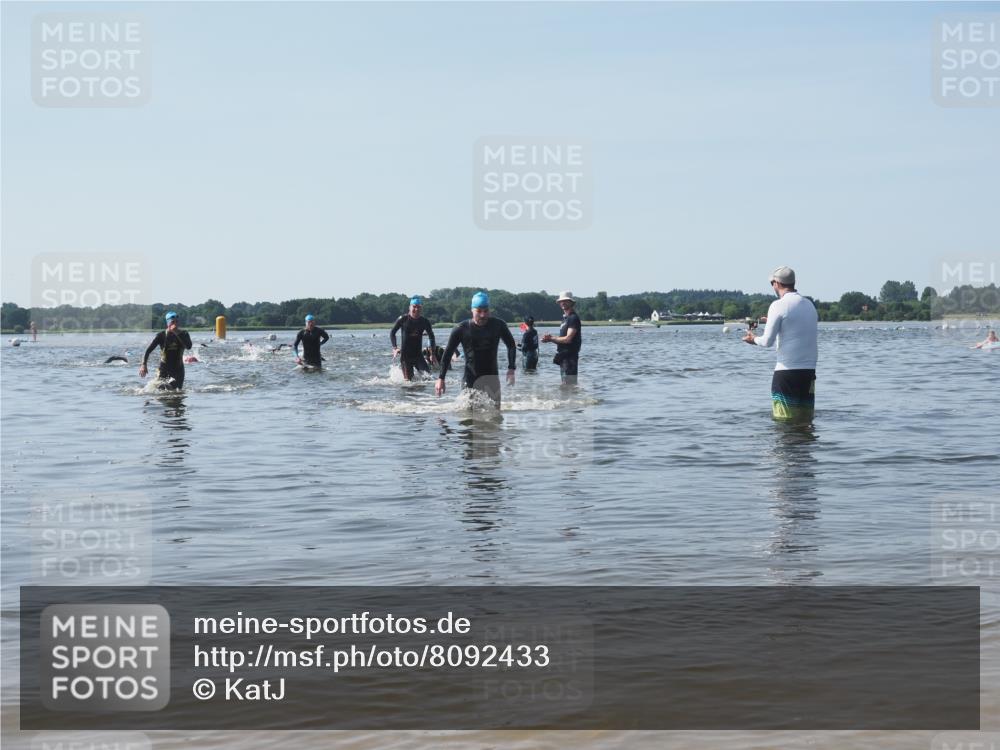 22.06.2025 - Viking Triathlon KatJ http://msf.ph/oto/8092433 22.06.2025 10:28:43 Schwimmen 15, 258, 301, 368, 414 meine-sportfotos.de