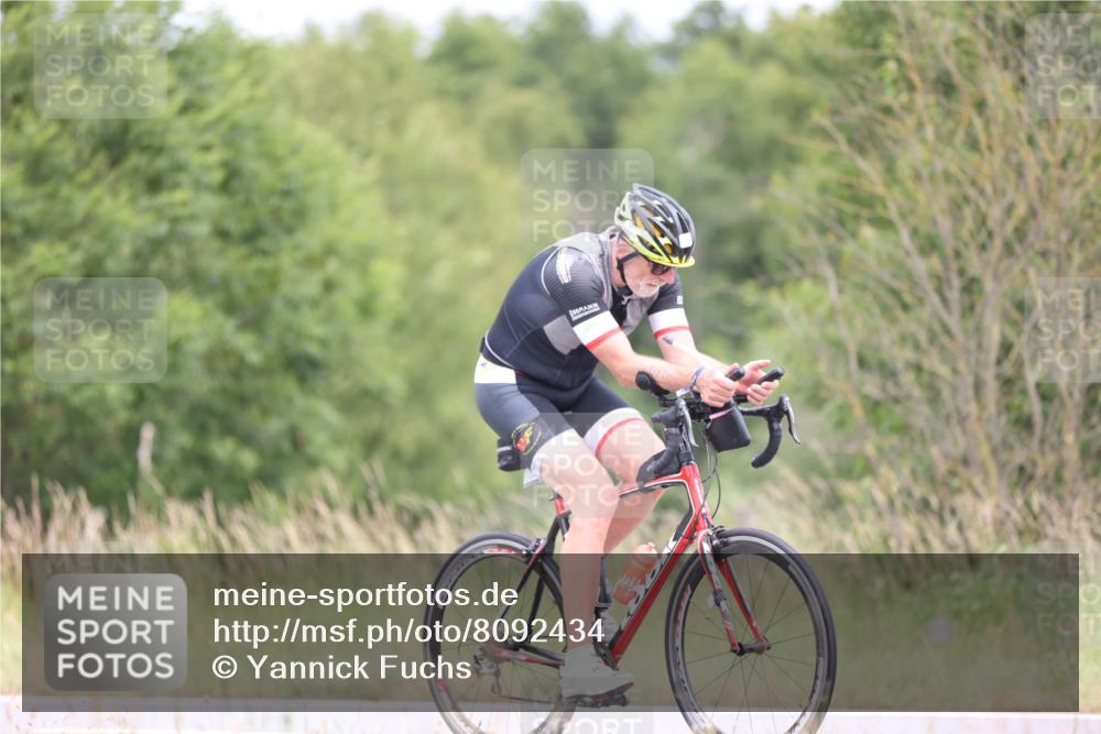 22.06.2025 - Viking Triathlon Yannick Fuchs http://msf.ph/oto/8092434 22.06.2025 13:34:53 Radfahren 292 meine-sportfotos.de