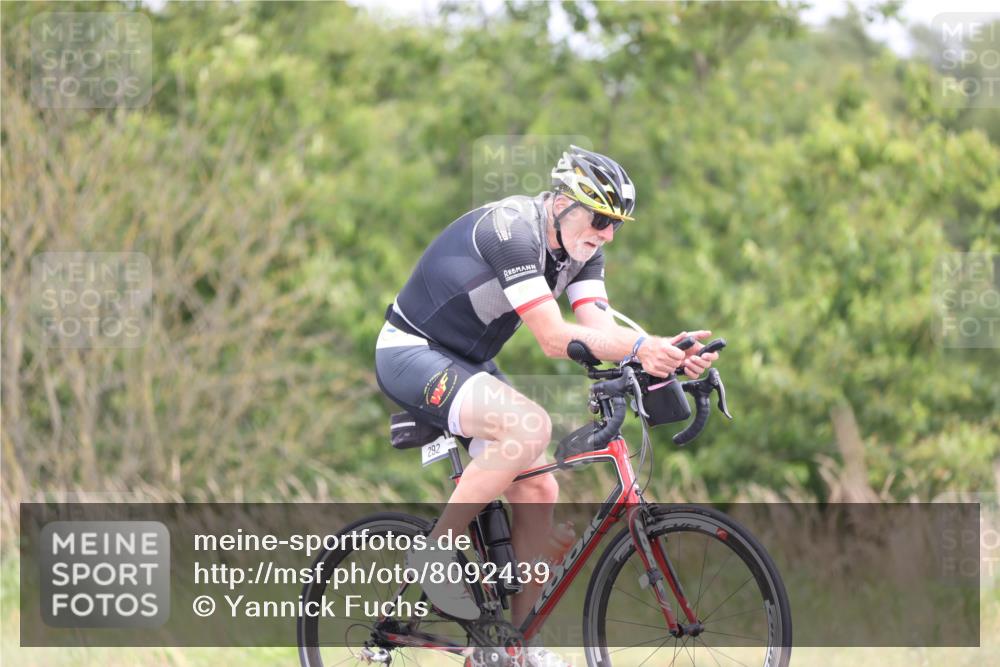 22.06.2025 - Viking Triathlon Yannick Fuchs http://msf.ph/oto/8092439 22.06.2025 13:34:53 Radfahren 292 meine-sportfotos.de