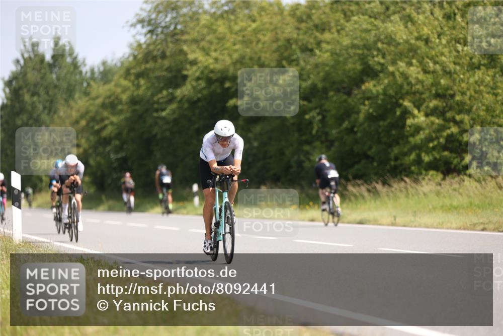 22.06.2025 - Viking Triathlon Yannick Fuchs http://msf.ph/oto/8092441 22.06.2025 11:15:04 Radfahren 12, 74, 102, 132, 285, 412, 555, 616 meine-sportfotos.de