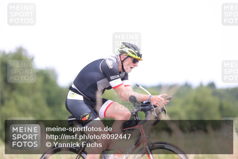 22.06.2025 - Viking Triathlon Yannick Fuchs http://msf.ph/oto/8092447 22.06.2025 13:34:54 Radfahren 292 meine-sportfotos.de