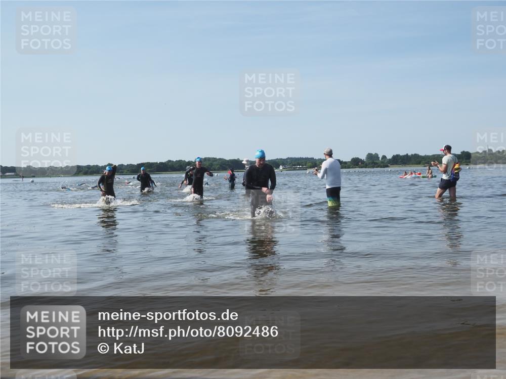 22.06.2025 - Viking Triathlon KatJ http://msf.ph/oto/8092486 22.06.2025 10:28:46 Schwimmen 15, 258, 301, 368, 414 meine-sportfotos.de