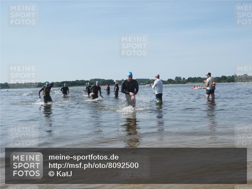 22.06.2025 - Viking Triathlon KatJ http://msf.ph/oto/8092500 22.06.2025 10:28:47 Schwimmen 15, 258, 301, 368, 414, 443, 628 meine-sportfotos.de