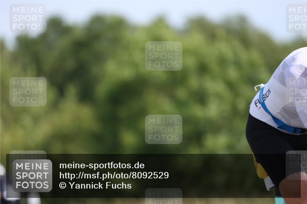 22.06.2025 - Viking Triathlon Yannick Fuchs http://msf.ph/oto/8092529 22.06.2025 11:15:05 Radfahren 12, 74, 102, 132, 285, 412, 555, 616 meine-sportfotos.de