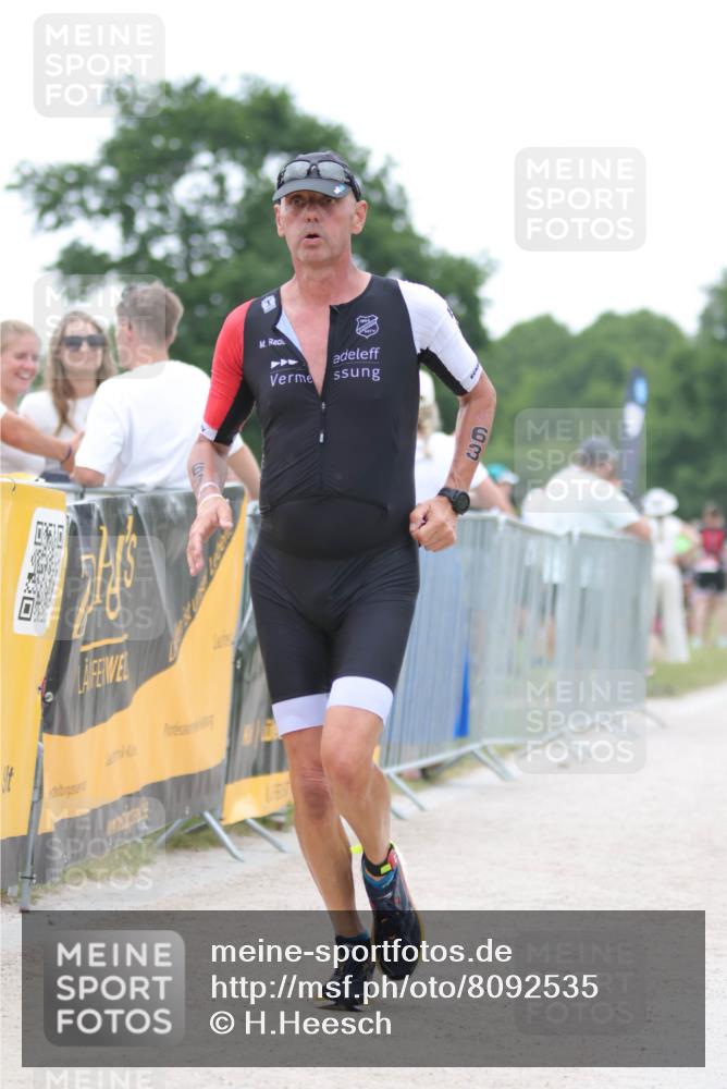 22.06.2025 - Viking Triathlon H.Heesch http://msf.ph/oto/8092535 22.06.2025 16:03:26 Laufen 63 meine-sportfotos.de
