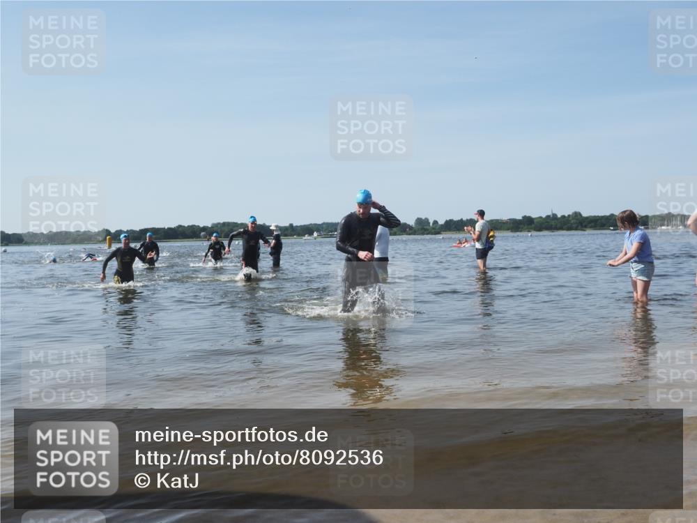 22.06.2025 - Viking Triathlon KatJ http://msf.ph/oto/8092536 22.06.2025 10:28:48 Schwimmen 15, 258, 301, 368, 414, 443, 628 meine-sportfotos.de