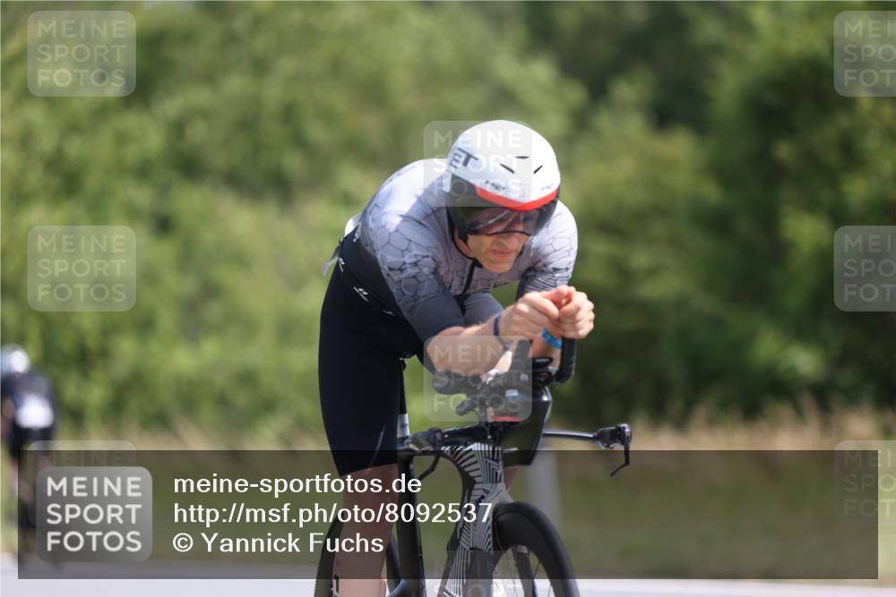22.06.2025 - Viking Triathlon Yannick Fuchs http://msf.ph/oto/8092537 22.06.2025 11:15:06 Radfahren 12, 102, 132, 285, 412, 547, 555, 616 meine-sportfotos.de