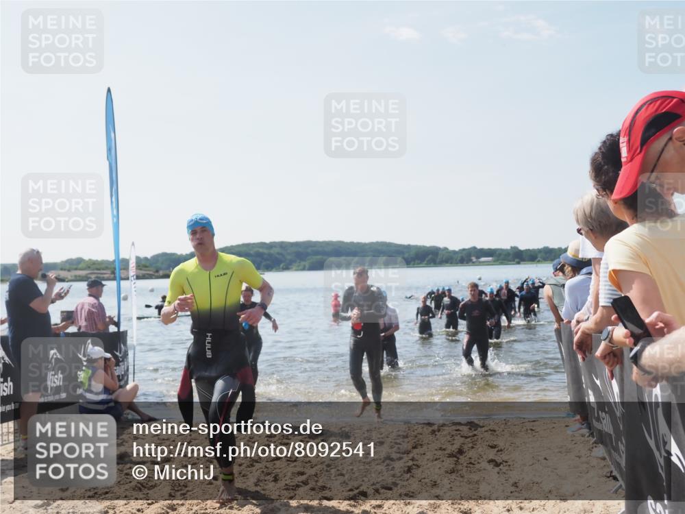 22.06.2025 - Viking Triathlon MichiJ http://msf.ph/oto/8092541 22.06.2025 10:39:14 Schwimmen 79, 83, 148, 182, 195, 238, 276, 295, 351, 386, 536, 654 meine-sportfotos.de