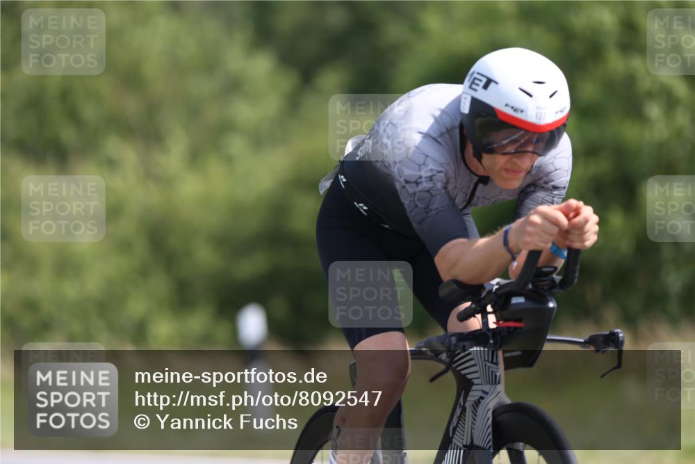 22.06.2025 - Viking Triathlon Yannick Fuchs http://msf.ph/oto/8092547 22.06.2025 11:15:07 Radfahren 12, 102, 132, 285, 412, 547, 555, 616 meine-sportfotos.de