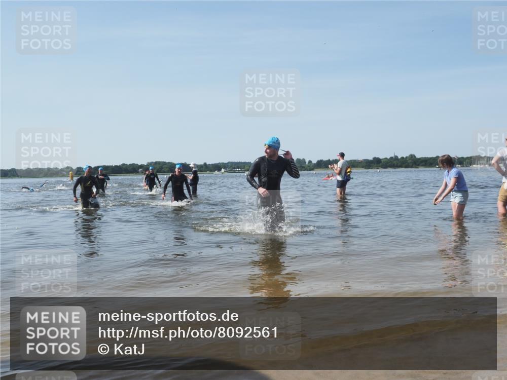 22.06.2025 - Viking Triathlon KatJ http://msf.ph/oto/8092561 22.06.2025 10:28:48 Schwimmen 15, 258, 301, 368, 414, 443, 628 meine-sportfotos.de