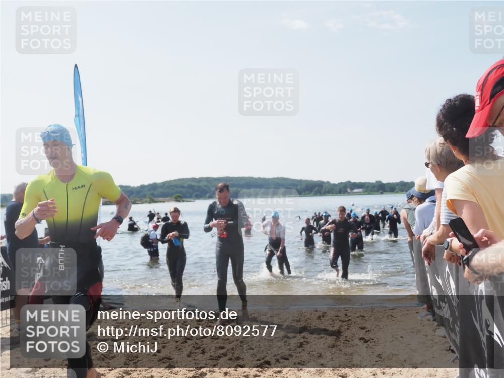 22.06.2025 - Viking Triathlon MichiJ http://msf.ph/oto/8092577 22.06.2025 10:39:15 Schwimmen 79, 83, 148, 182, 195, 238, 276, 295, 351, 386, 474, 536, 654 meine-sportfotos.de