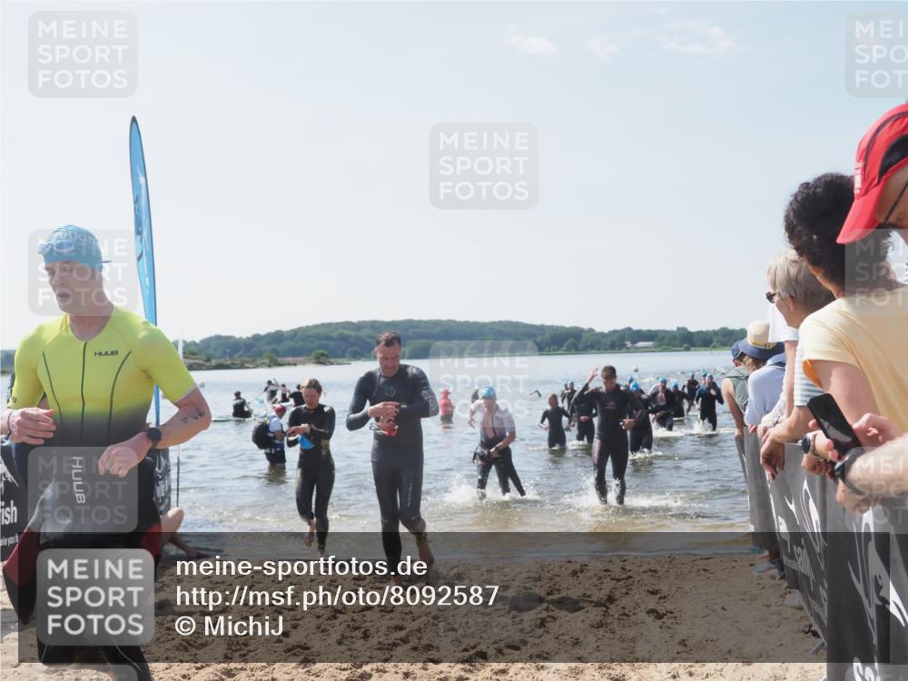 22.06.2025 - Viking Triathlon MichiJ http://msf.ph/oto/8092587 22.06.2025 10:39:15 Schwimmen 79, 83, 148, 182, 195, 238, 276, 295, 351, 386, 474, 536, 654 meine-sportfotos.de