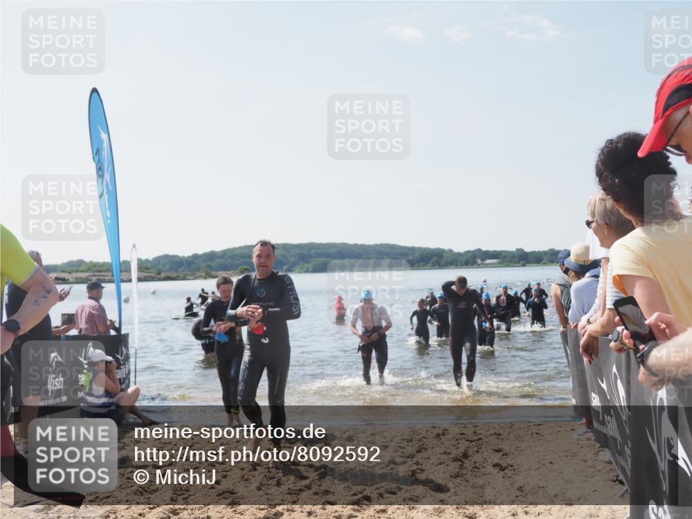 22.06.2025 - Viking Triathlon MichiJ http://msf.ph/oto/8092592 22.06.2025 10:39:16 Schwimmen 79, 83, 182, 195, 238, 276, 295, 324, 351, 386, 474, 536, 654 meine-sportfotos.de
