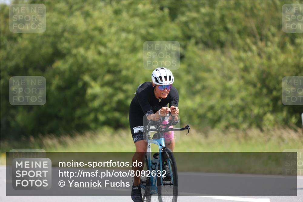 22.06.2025 - Viking Triathlon Yannick Fuchs http://msf.ph/oto/8092632 22.06.2025 11:15:09 Radfahren 12, 102, 132, 205, 285, 412, 547, 555, 616 meine-sportfotos.de