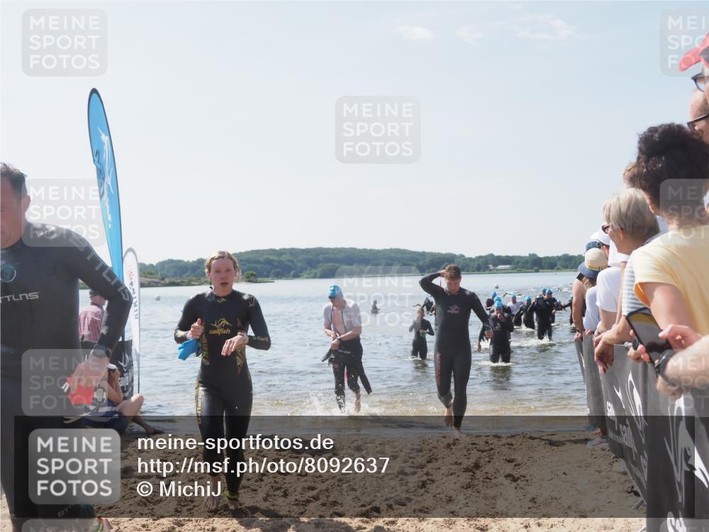 22.06.2025 - Viking Triathlon MichiJ http://msf.ph/oto/8092637 22.06.2025 10:39:17 Schwimmen 79, 83, 182, 195, 238, 276, 295, 298, 324, 351, 386, 474, 536, 654 meine-sportfotos.de