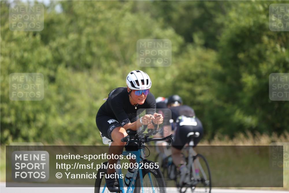 22.06.2025 - Viking Triathlon Yannick Fuchs http://msf.ph/oto/8092665 22.06.2025 11:15:09 Radfahren 12, 102, 132, 205, 285, 412, 547, 555, 616 meine-sportfotos.de