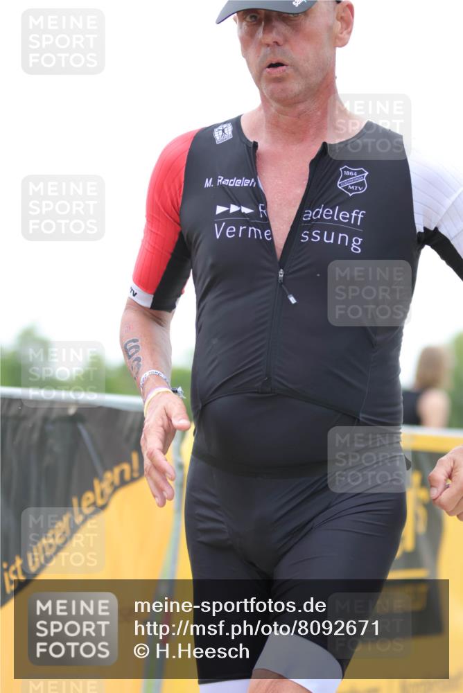 22.06.2025 - Viking Triathlon H.Heesch http://msf.ph/oto/8092671 22.06.2025 16:03:28 Laufen 63 meine-sportfotos.de