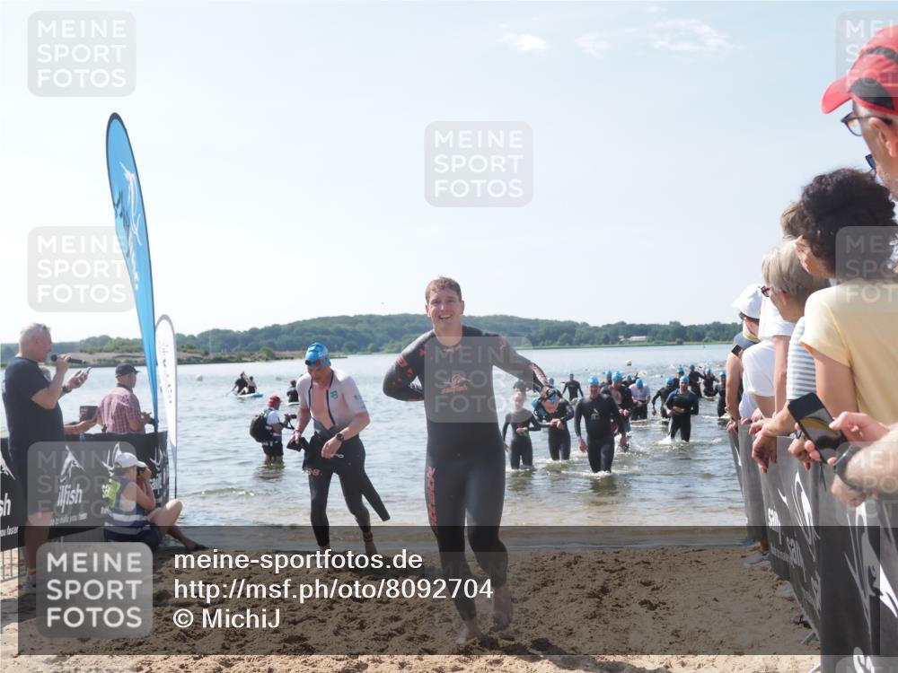 22.06.2025 - Viking Triathlon MichiJ http://msf.ph/oto/8092704 22.06.2025 10:39:19 Schwimmen 83, 117, 182, 195, 238, 276, 295, 298, 324, 351, 386, 474, 536 meine-sportfotos.de