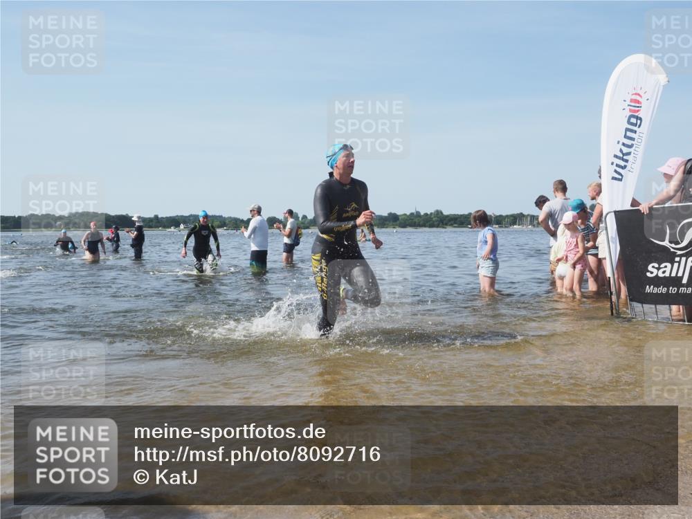 22.06.2025 - Viking Triathlon KatJ http://msf.ph/oto/8092716 22.06.2025 10:28:54 Schwimmen 12, 15, 152, 301, 310, 368, 384, 414, 443, 604, 628 meine-sportfotos.de