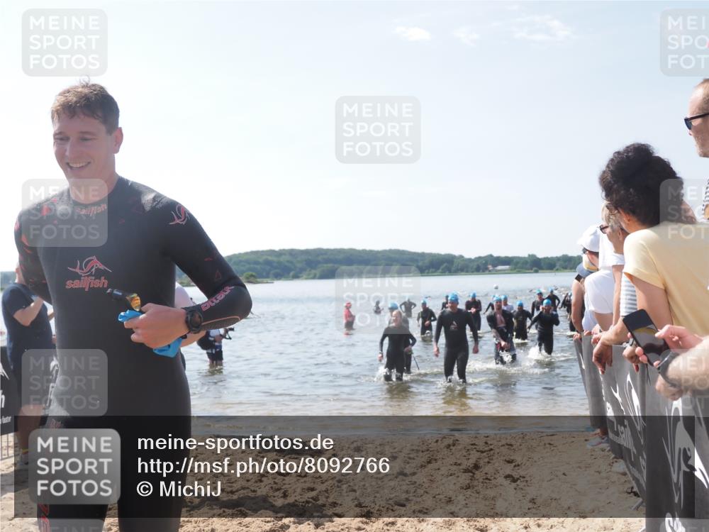 22.06.2025 - Viking Triathlon MichiJ http://msf.ph/oto/8092766 22.06.2025 10:39:20 Schwimmen 83, 117, 150, 182, 195, 238, 276, 295, 298, 324, 351, 386, 474, 536 meine-sportfotos.de