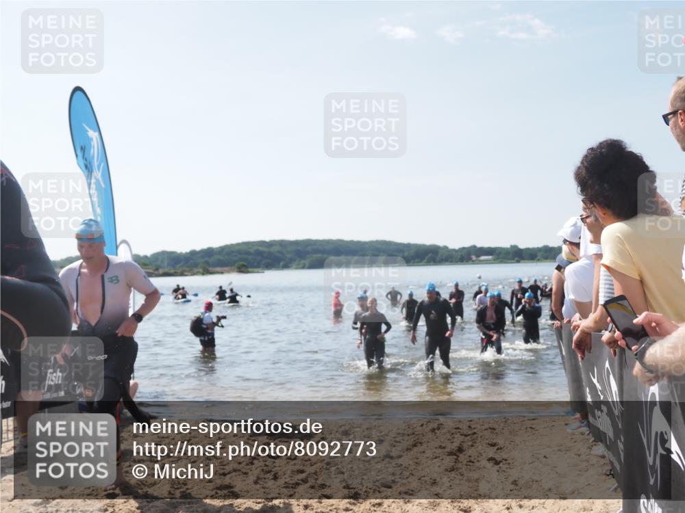 22.06.2025 - Viking Triathlon MichiJ http://msf.ph/oto/8092773 22.06.2025 10:39:21 Schwimmen 83, 117, 150, 182, 195, 238, 276, 295, 298, 324, 386, 474, 536 meine-sportfotos.de