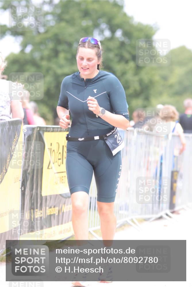 22.06.2025 - Viking Triathlon H.Heesch http://msf.ph/oto/8092780 22.06.2025 15:17:05 Laufen 24 meine-sportfotos.de