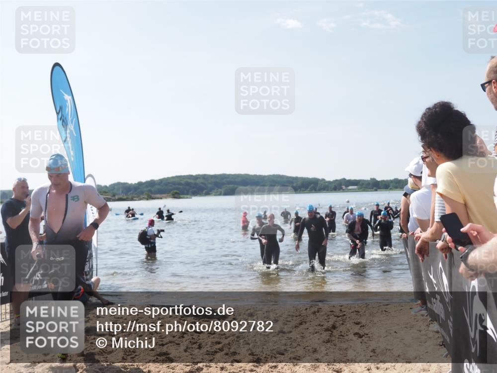 22.06.2025 - Viking Triathlon MichiJ http://msf.ph/oto/8092782 22.06.2025 10:39:21 Schwimmen 83, 117, 150, 182, 195, 238, 276, 295, 298, 324, 386, 474, 536 meine-sportfotos.de