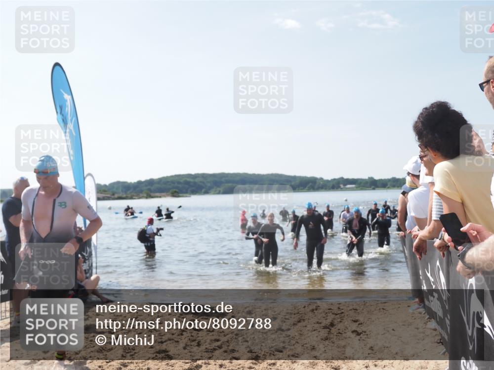 22.06.2025 - Viking Triathlon MichiJ http://msf.ph/oto/8092788 22.06.2025 10:39:21 Schwimmen 83, 117, 150, 182, 195, 238, 276, 295, 298, 324, 386, 474, 536 meine-sportfotos.de