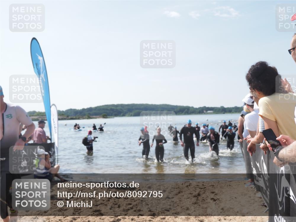 22.06.2025 - Viking Triathlon MichiJ http://msf.ph/oto/8092795 22.06.2025 10:39:22 Schwimmen 83, 93, 117, 150, 182, 195, 238, 276, 298, 324, 386, 474, 536 meine-sportfotos.de