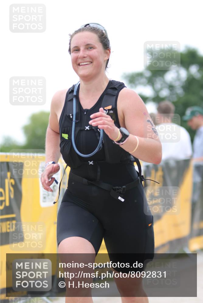 22.06.2025 - Viking Triathlon H.Heesch http://msf.ph/oto/8092831 22.06.2025 16:03:46 Laufen 16 meine-sportfotos.de