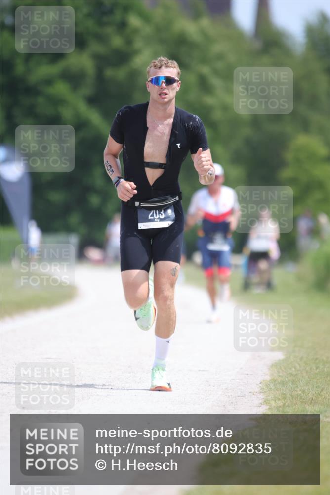22.06.2025 - Viking Triathlon H.Heesch http://msf.ph/oto/8092835 22.06.2025 13:02:08 Laufen 203, 486 meine-sportfotos.de