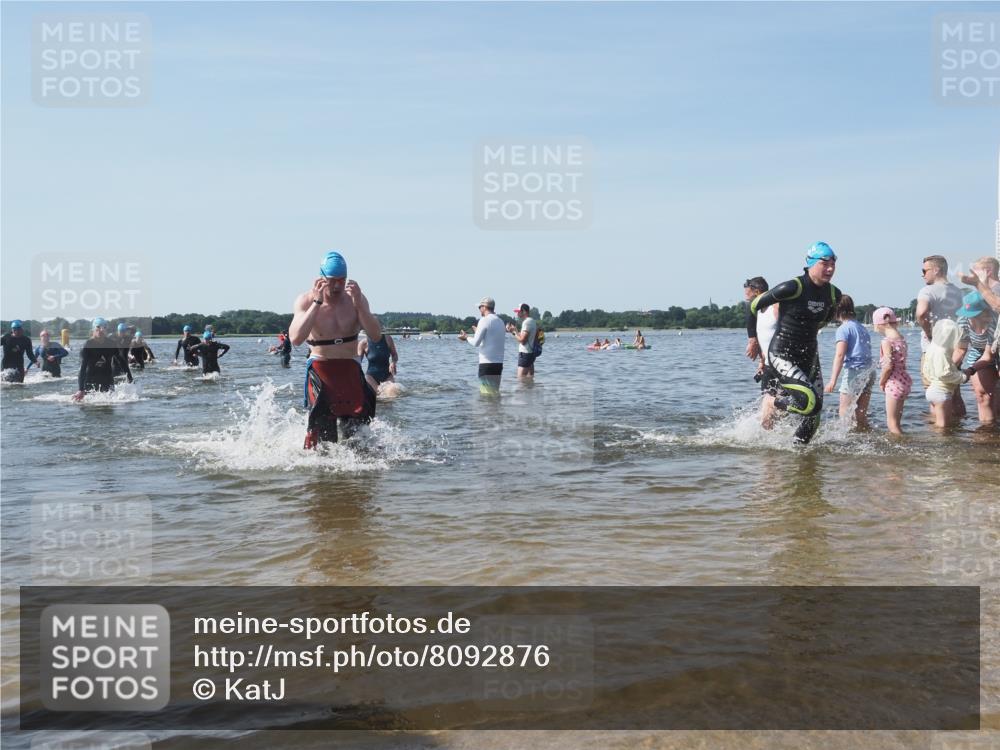 22.06.2025 - Viking Triathlon KatJ http://msf.ph/oto/8092876 22.06.2025 10:28:59 Schwimmen 7, 12, 15, 152, 200, 310, 384, 414, 443, 604, 628 meine-sportfotos.de