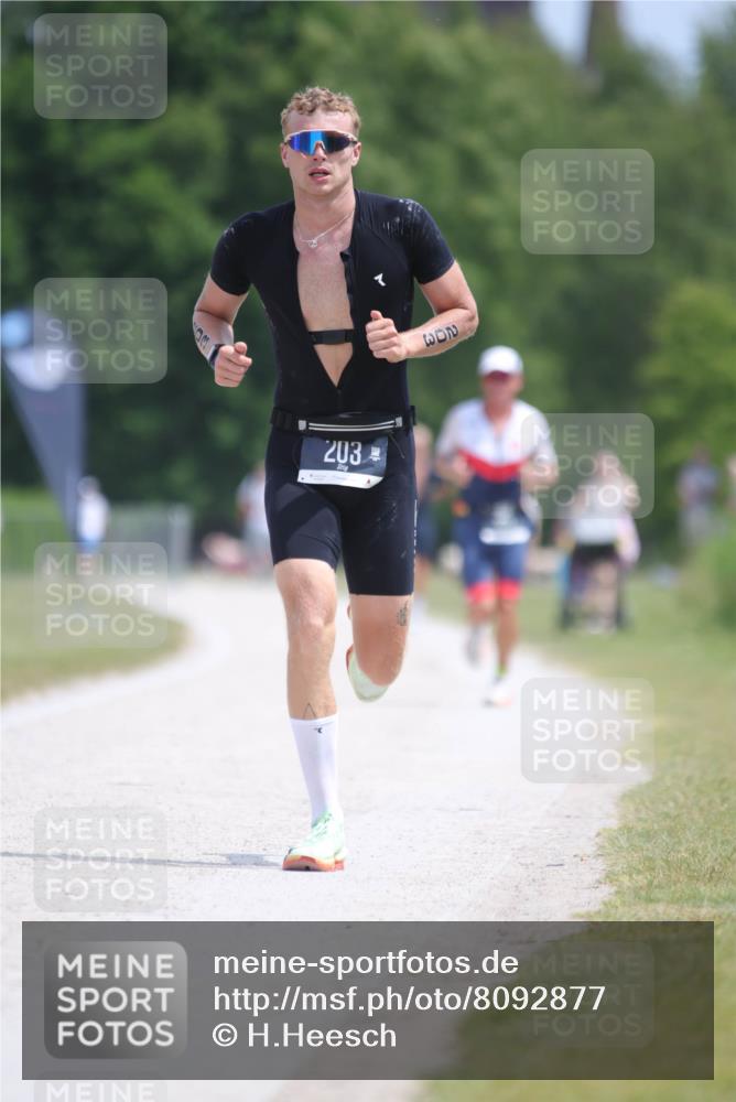 22.06.2025 - Viking Triathlon H.Heesch http://msf.ph/oto/8092877 22.06.2025 13:02:08 Laufen 203, 486 meine-sportfotos.de