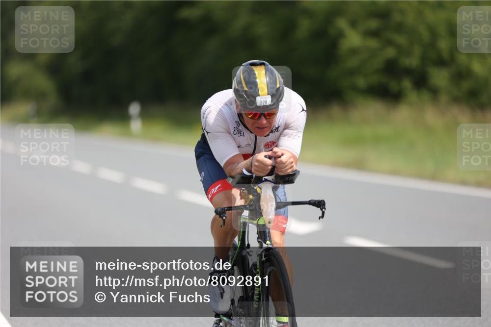 22.06.2025 - Viking Triathlon Yannick Fuchs http://msf.ph/oto/8092891 22.06.2025 11:55:34 Radfahren 8, 139, 203, 329, 479 meine-sportfotos.de