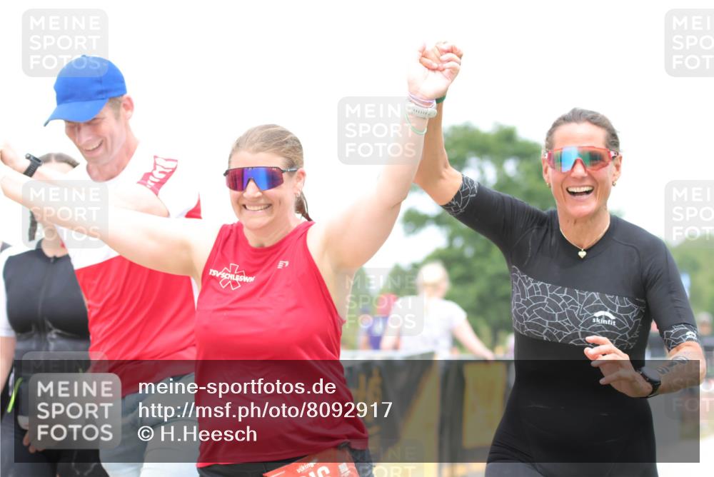 22.06.2025 - Viking Triathlon H.Heesch http://msf.ph/oto/8092917 22.06.2025 15:17:52 Laufen 300, 515, 616 meine-sportfotos.de