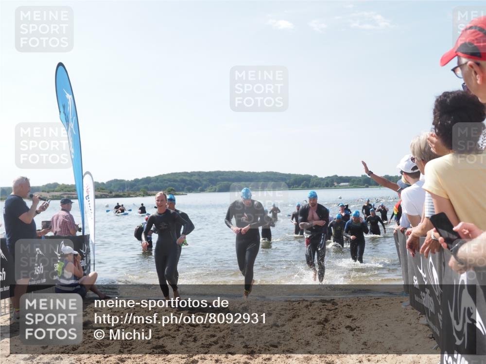 22.06.2025 - Viking Triathlon MichiJ http://msf.ph/oto/8092931 22.06.2025 10:39:24 Schwimmen 83, 93, 117, 150, 182, 195, 238, 276, 298, 324, 337, 386, 474, 536 meine-sportfotos.de