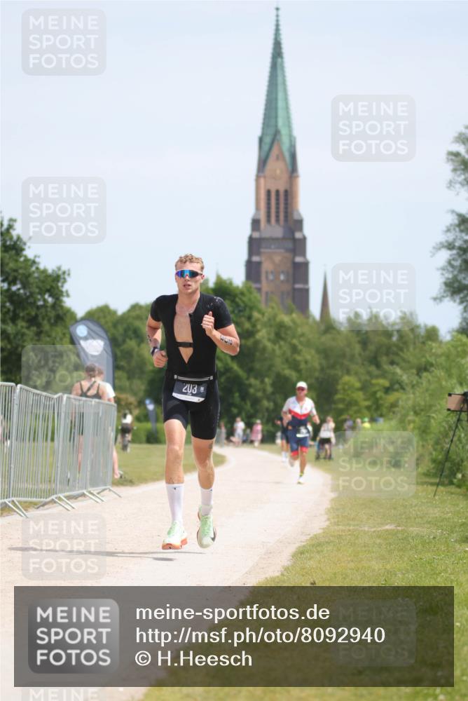 22.06.2025 - Viking Triathlon H.Heesch http://msf.ph/oto/8092940 22.06.2025 13:02:10 Laufen 203, 486 meine-sportfotos.de