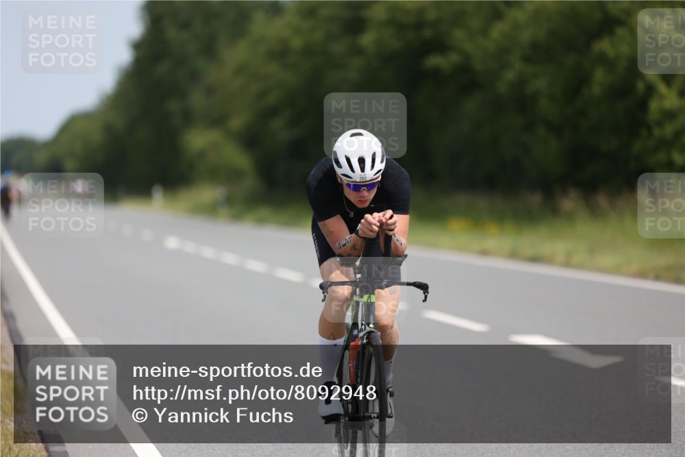 22.06.2025 - Viking Triathlon Yannick Fuchs http://msf.ph/oto/8092948 22.06.2025 11:55:35 Radfahren 8, 139, 203, 329, 479 meine-sportfotos.de